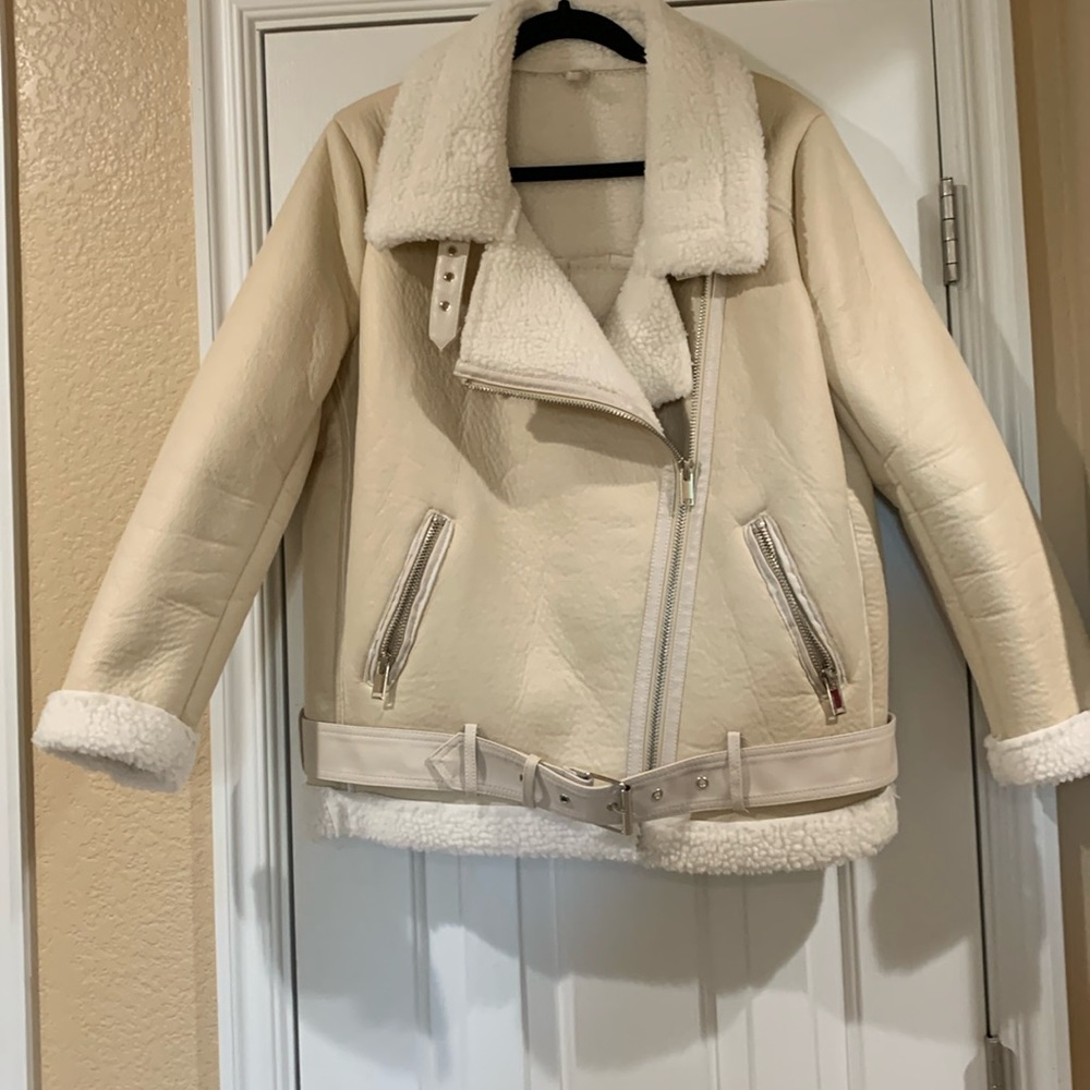 Fleece Moto jacket size medium, but not listed